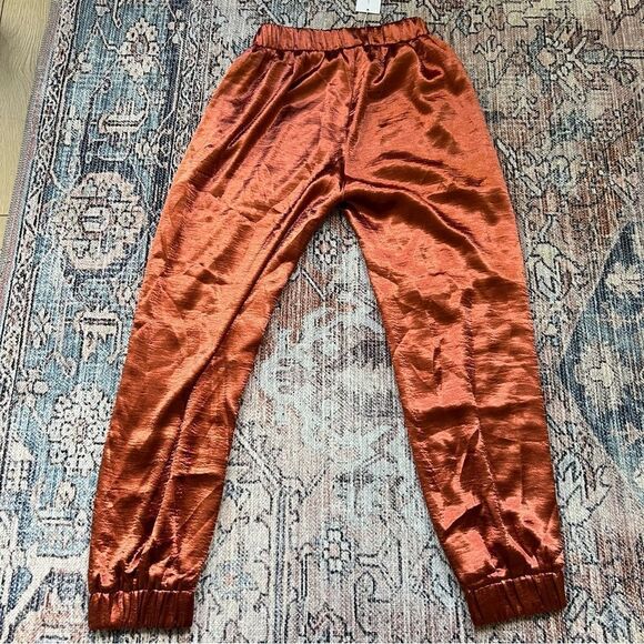 Lovers & Friends Tristan Jogger Satin Side Slit Pants Rust Terracotta Brown NWT - Picture 13 of 15